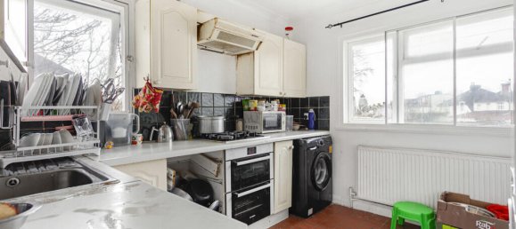 2 bedrooms Maisonette in Hounslow, United Kingdom No. 8518 3