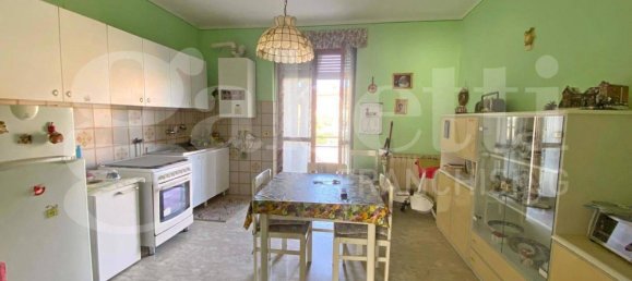 2 bedrooms Apartment in Bra, Italy No. 266406 8
