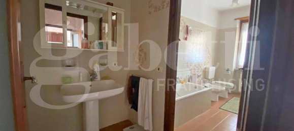 2 bedrooms Apartment in Bra, Italy No. 266406 15