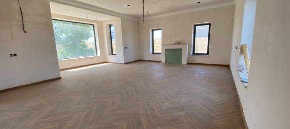 6 bedrooms House in Sabunchu, Azerbaijan No. 1142 4