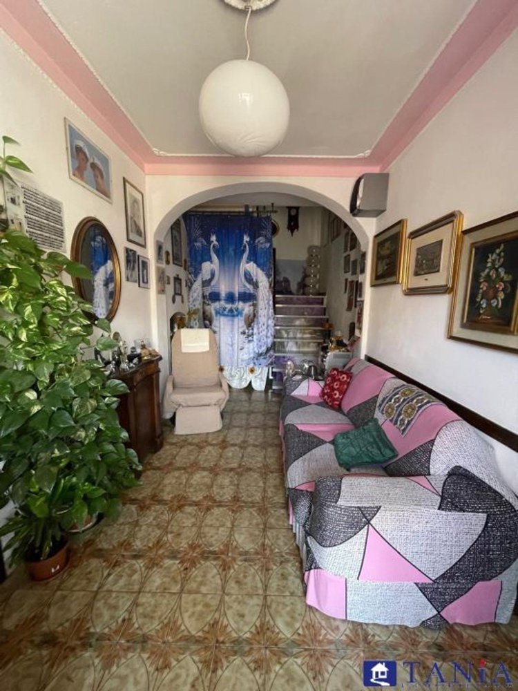 4 Schlafzimmer Haus in Carrara, Italy, Nr. 369034