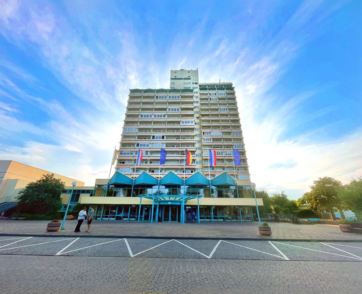 Propiedad comercial en Plon, Germany 380 m² No. 31073