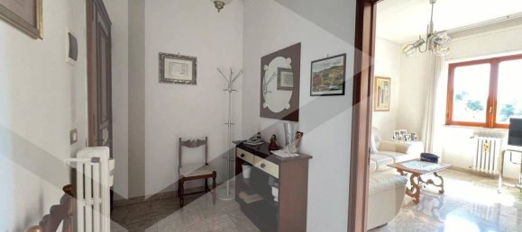 4-Zimmer Wohnung in Bari, Italy, Nr. 34577 6