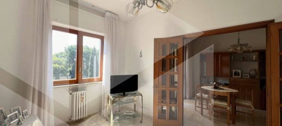 4-Zimmer Wohnung in Bari, Italy, Nr. 34577 8
