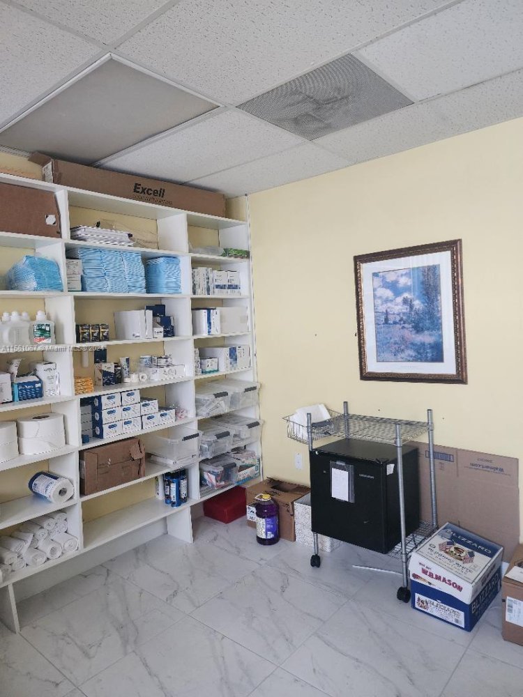 oficina en alquiler en Miami, Miami-Dade, Florida, USA № 613567