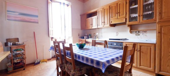 Apartamento de 4 habitaciónes en Montevarchi, Italy No. 151914 3