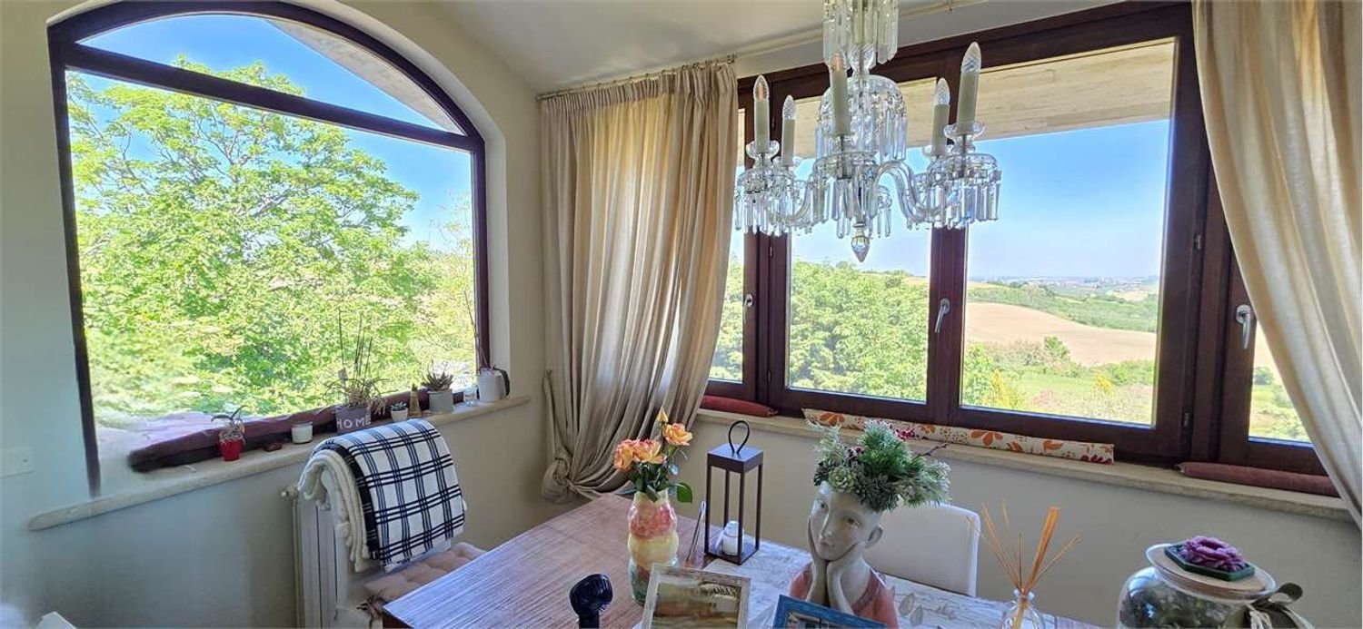 7 rooms Villa in Coriano, Italy No. 291061