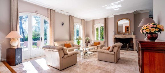 Villa de 4 dormitorios en Ecully, France No. 340428 2