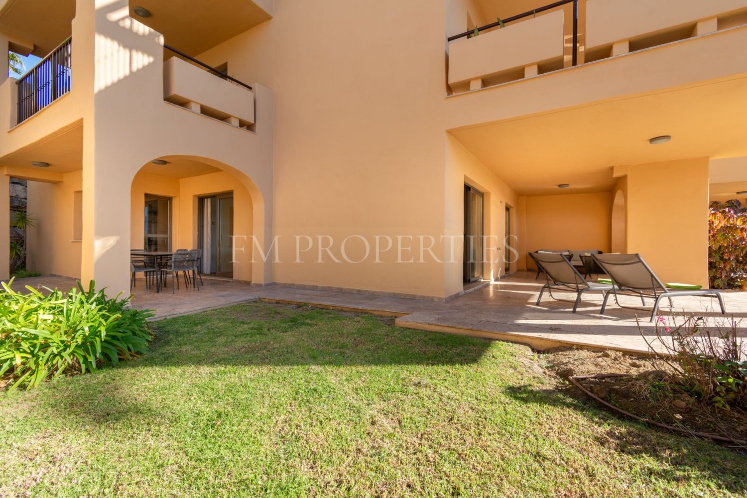 Квартира с 3 спальнями в Бенахавис, Испания № 82073