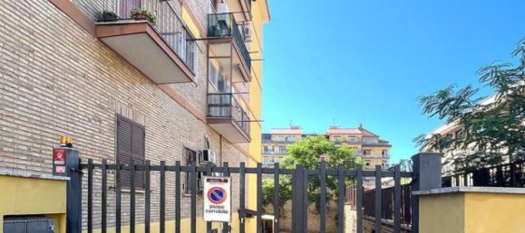 1 bedroom Apartment in Rome, Italy No. 276385 3