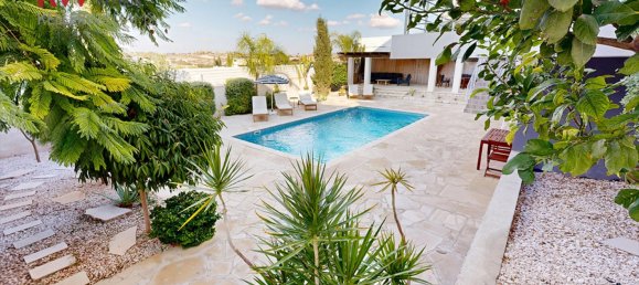 Вилла с 5 спальнями в Ларнака, Кипр № 25965 7