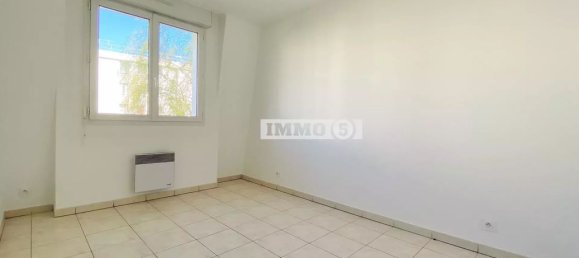 2 غرف نوم شقة في Noisy-le-Grand, France رقم 180985 8