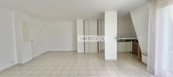 2 غرف نوم شقة في Noisy-le-Grand, France رقم 180985 3