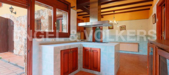 Дом с 10 спальнями в Палау-Солита I Плегаманс, Испания № 80357 20