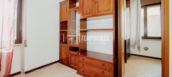 2 rooms Apartment in Vigevano, Italy No. 305131 15