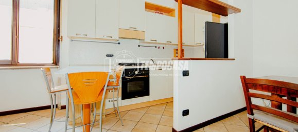 2 rooms Apartment in Vigevano, Italy No. 305131 28