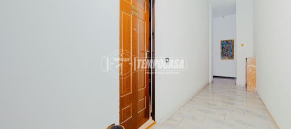 2 rooms Apartment in Vigevano, Italy No. 305131 4