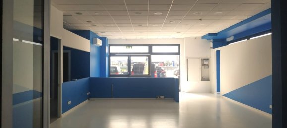 Bureau à Udine, Italy 300m² No. 331667 7