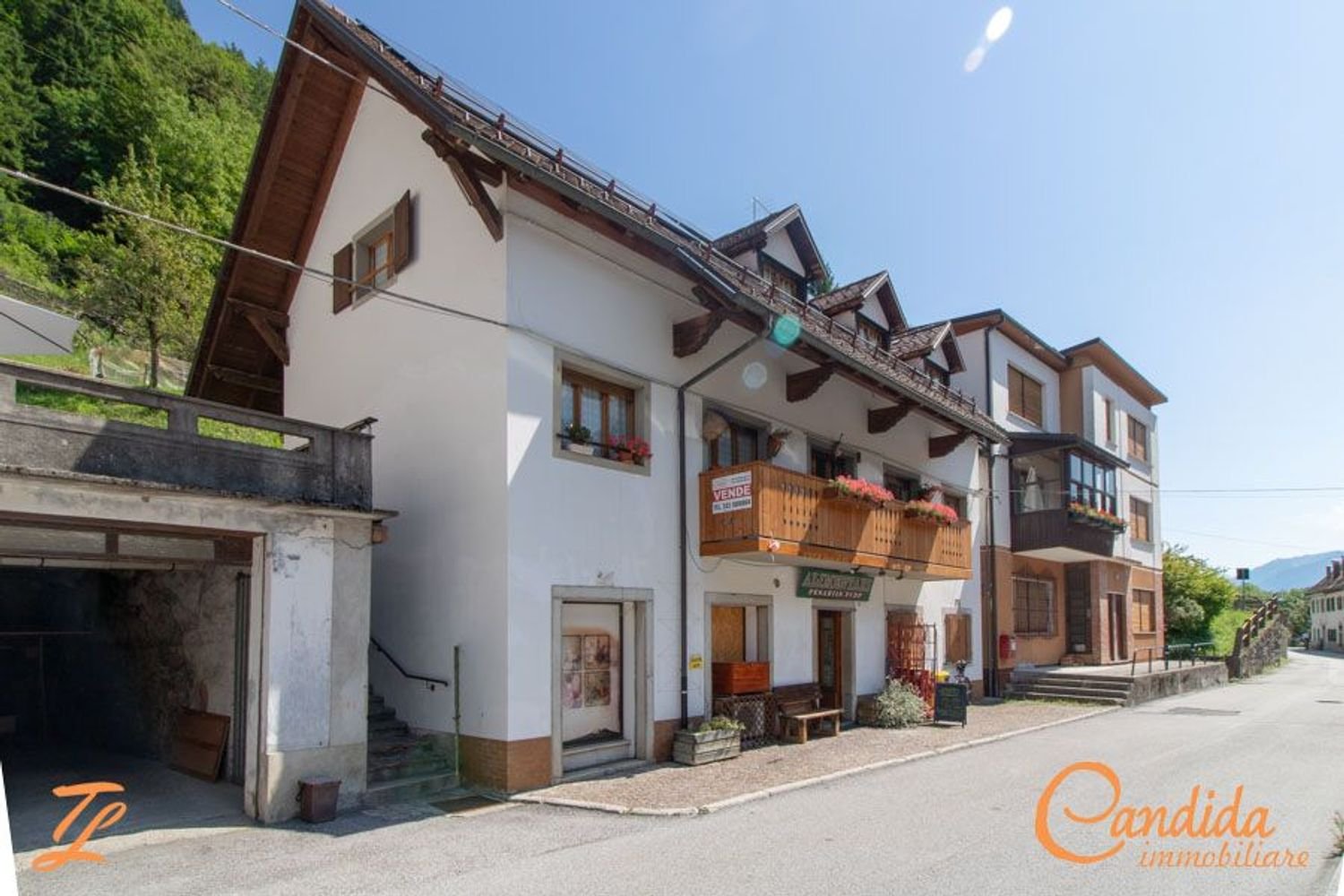 11 rooms House in Udine, Italy No. 270031