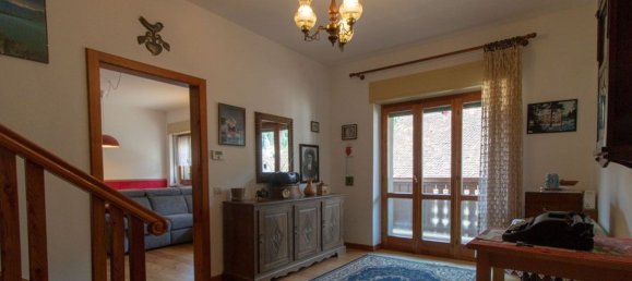 11 rooms House in Udine, Italy No. 270031 7