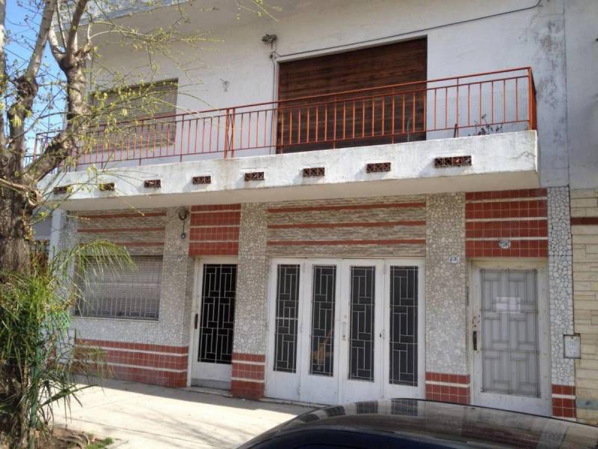 6 bedrooms House in Buenos Aires, Argentina No. 99702