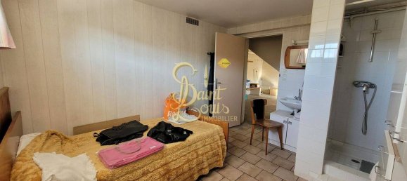 Casa de 6 dormitorios en Richelieu, France No. 75811 12