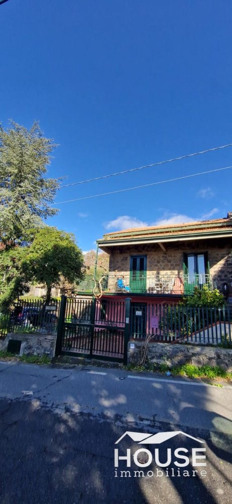 Вилла с 5 комнатами в Рагальна, Италия № 286398