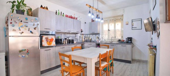 2 bedrooms House in Caresana, Italy No. 276413 5