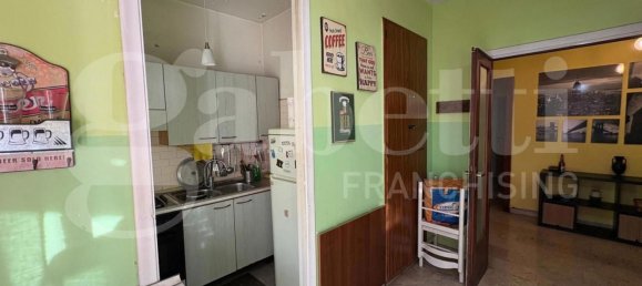 3 bedrooms Apartment in Rome, Italy No. 379532 7