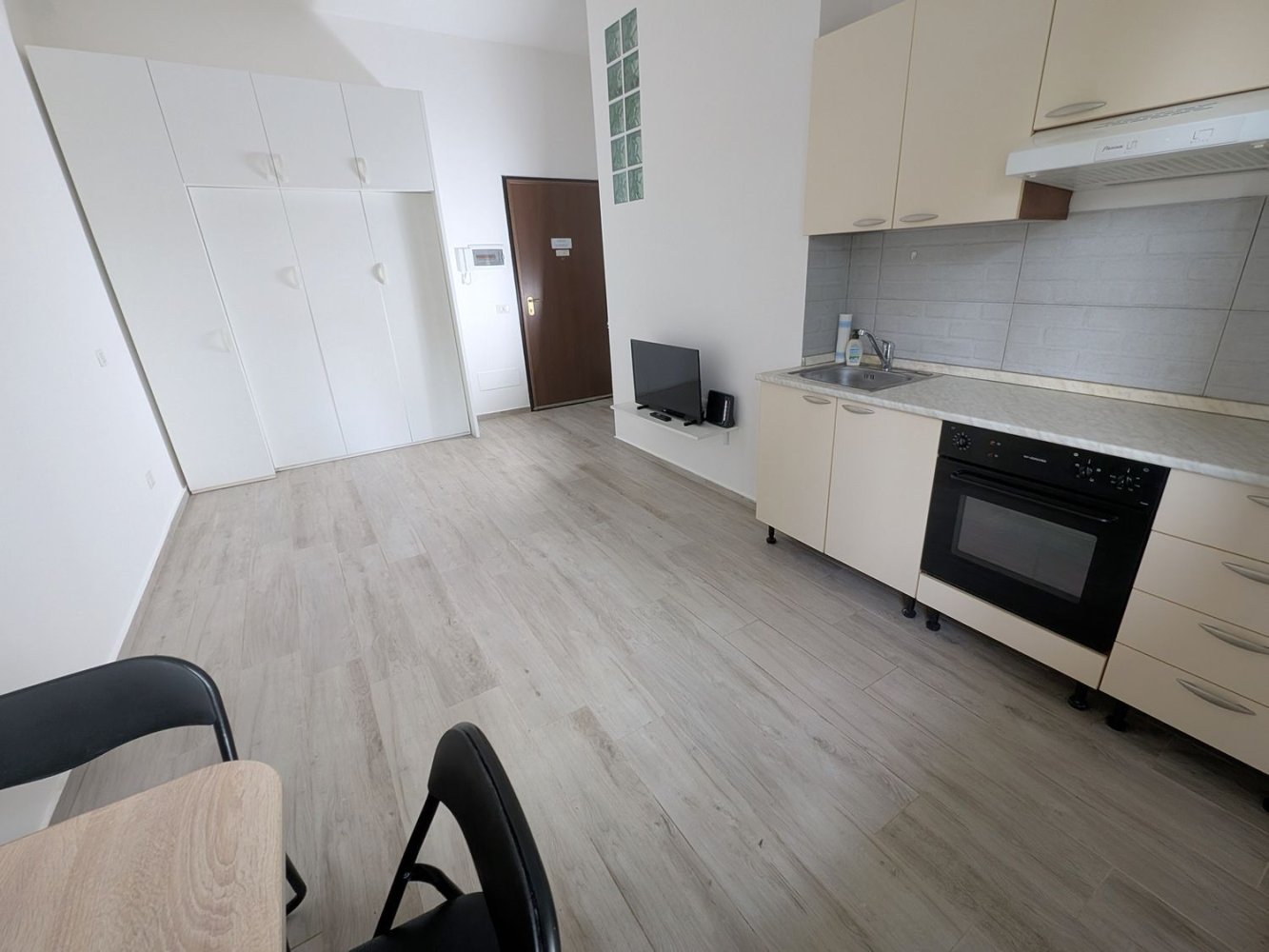 1 bedroom Apartment in Rescaldina, Italy No. 370091