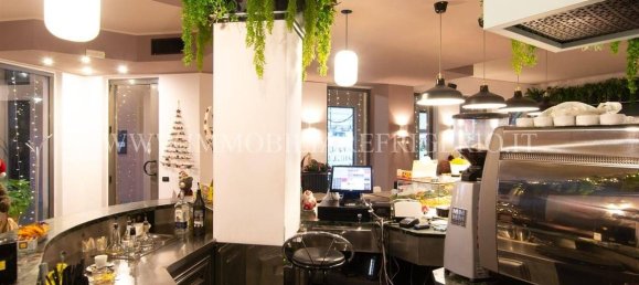 1-salle Propriété commerciale à Merate, Italy No. 212574 7