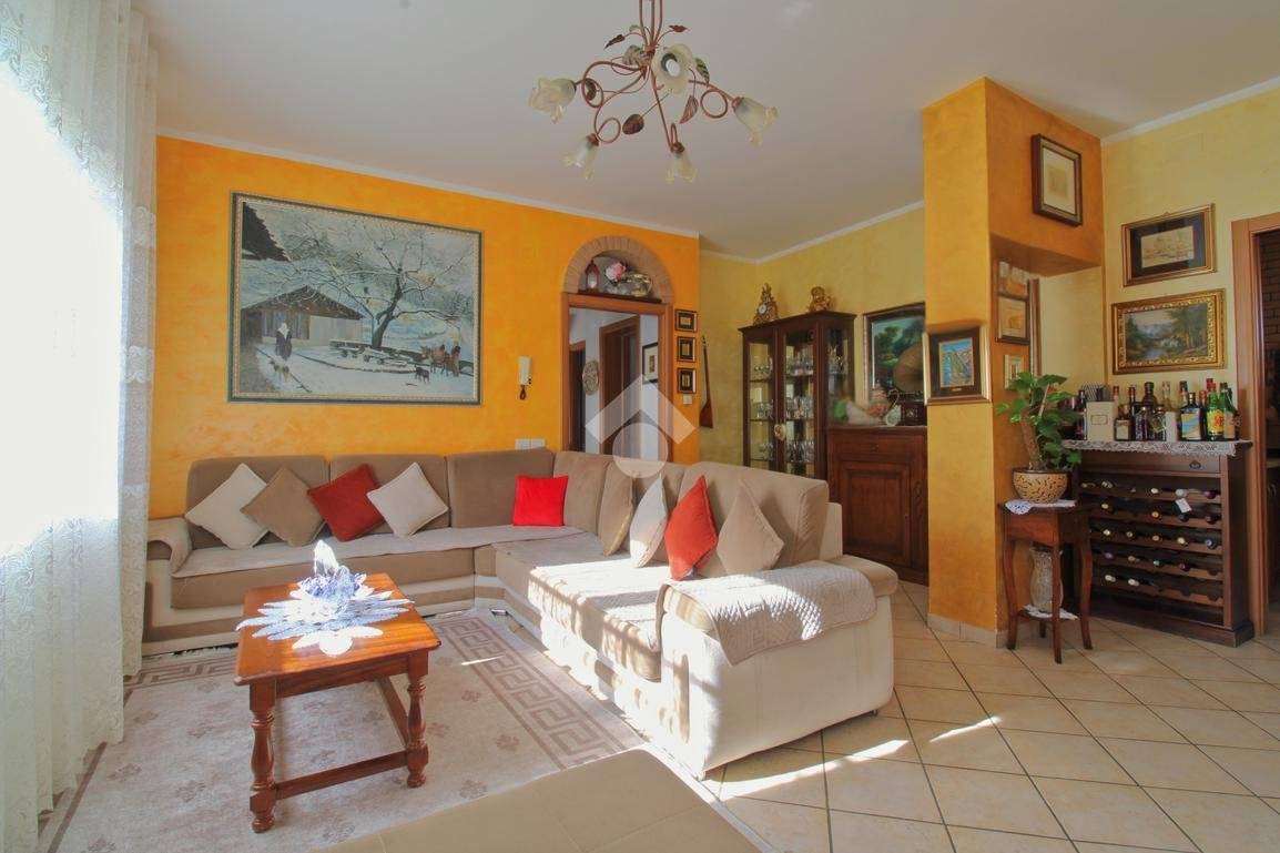 Квартира с 3 спальнями в Лорето, Италия № 342864