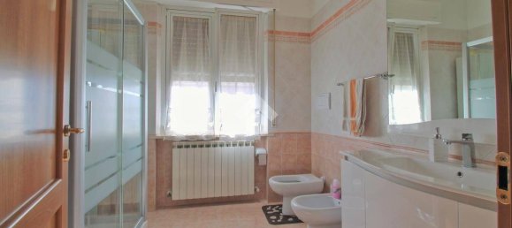 Квартира с 3 спальнями в Лорето, Италия № 342864 7