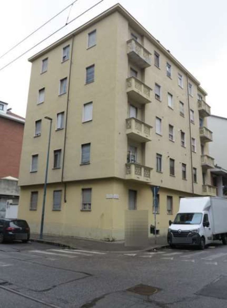 4 chambres Appartement à Turin, Italy No. 323109