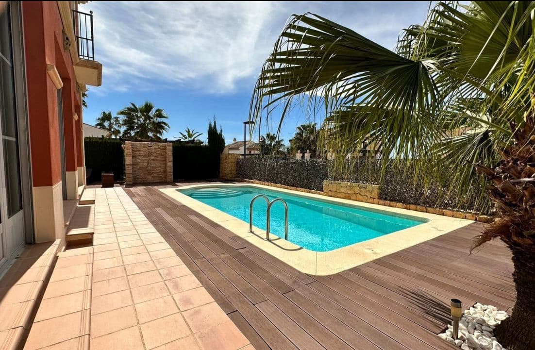 4 bedrooms House in Alicante, Spain No. 177204