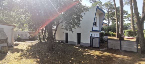 4 bedrooms House in Saint-Michel-Chef-Chef, France No. 290428 10