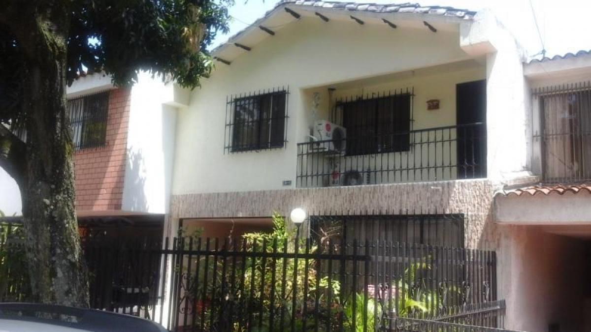 Casa de 4 dormitorios en Valle del Cauca, Colombia No. 4122