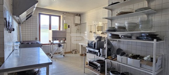 5 bedrooms House in Ville-en-Tardenois, France No. 78793 6