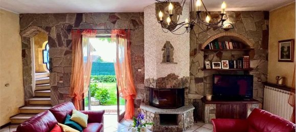 6 rooms Villa in Varese, Italy No. 107871 8