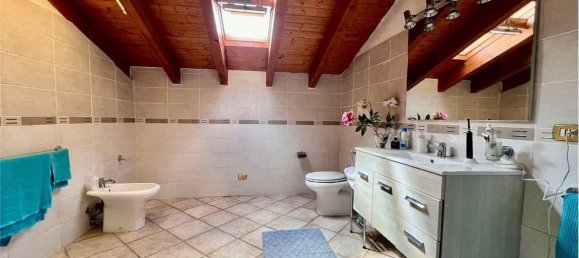 6 rooms Villa in Varese, Italy No. 107871 20