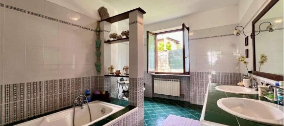 6 rooms Villa in Varese, Italy No. 107871 15