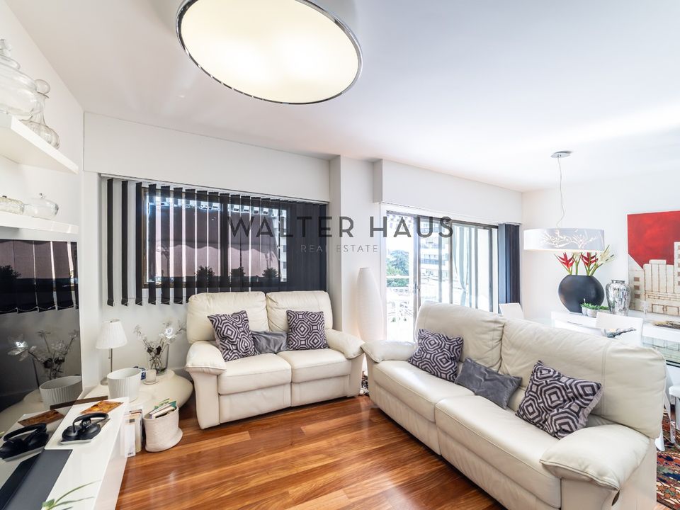3 bedrooms Apartment in Madrid, Spain No. 183949