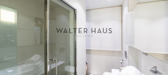 3 bedrooms Apartment in Madrid, Spain No. 183949 8