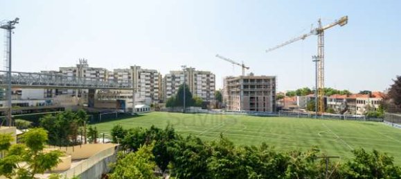 372m² Building in Porto, Portugal No. 224432 23