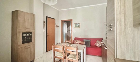 2 rooms Apartment in Turin, Italy No. 237764 4