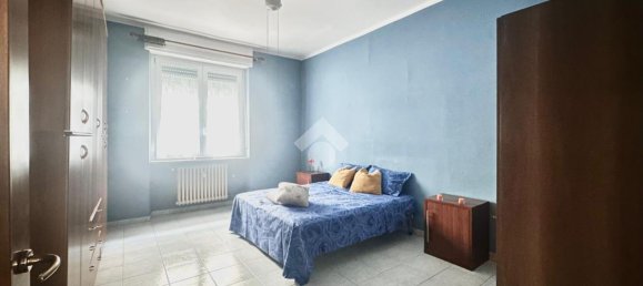 2 rooms Apartment in Turin, Italy No. 237764 8
