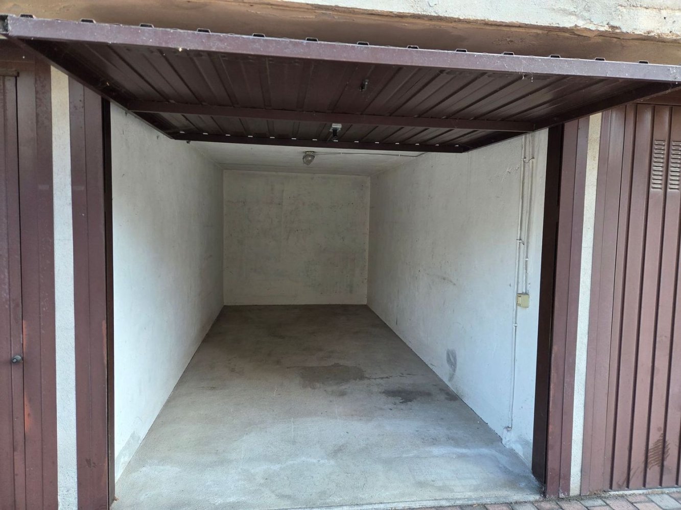 Garage à Cinisello Balsamo, Italy 13m² No. 397489