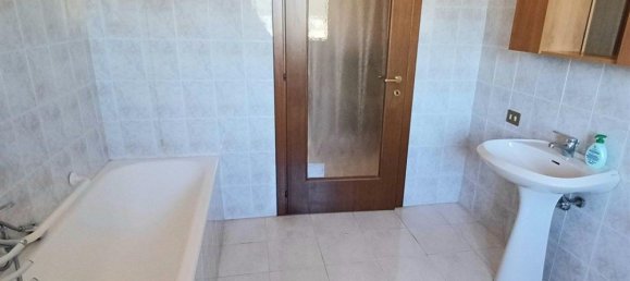 Casa de 5 habitaciónes en Lonate Ceppino, Italy No. 5474 21