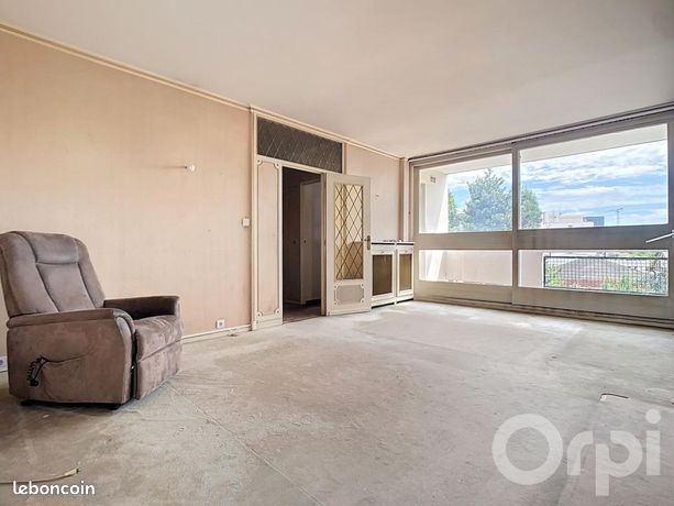 Квартира с 3 спальнями в Мезон-Альфор, Франция № 282272