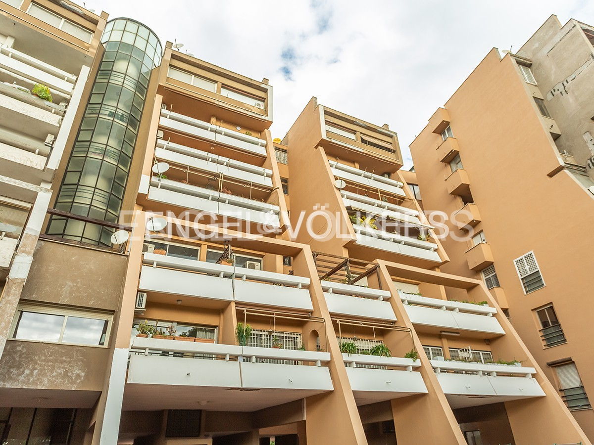 4 bedrooms Apartment in Rome, Italy No. 68742